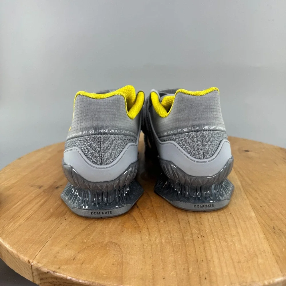 Nike Romaleos 4 SE Mens Size 8 Weightlifting Shoes Cross Training Gray Yellow